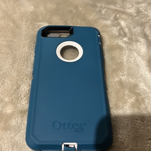 iPhone 8 Plus Otter Box case. - Picture 2 of 2